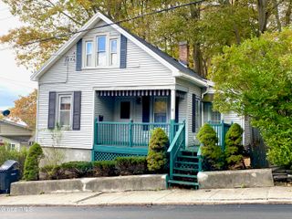 31 Brunswick Avenue, Troy, NY 12180