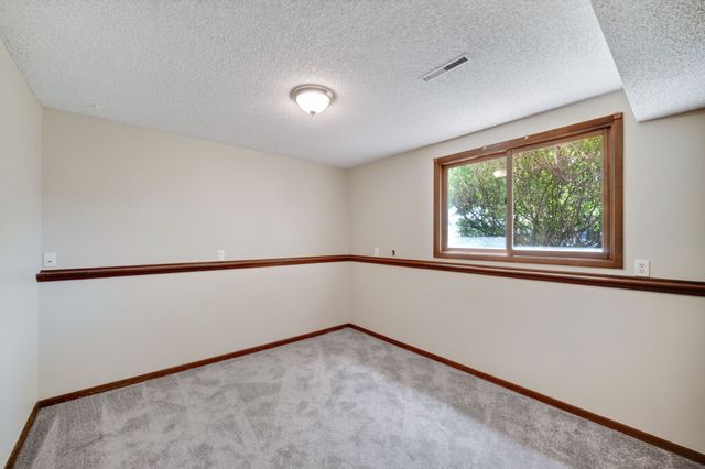 414 NE 9th Street, Ankeny, IA 50021