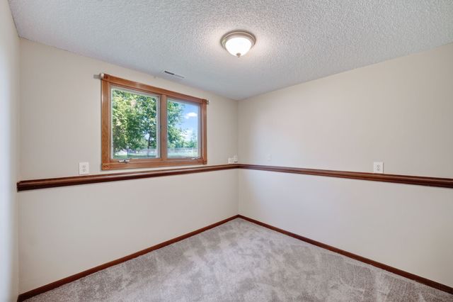 414 NE 9th Street, Ankeny, IA 50021