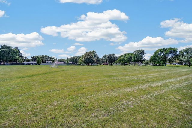 414 NE 9th Street, Ankeny, IA 50021