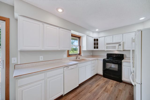 414 NE 9th Street, Ankeny, IA 50021