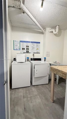 20100 W Country Club Dr 807, Aventura, FL 33180