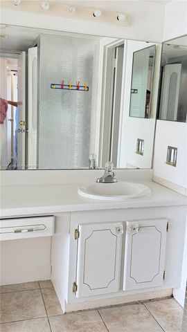 20100 W Country Club Dr 807, Aventura, FL 33180