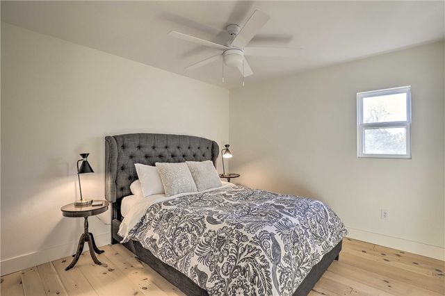 27258 Sunset Beach Lane, Eagle Rock, MO 65641