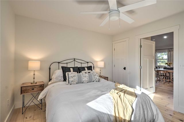 27258 Sunset Beach Lane, Eagle Rock, MO 65641