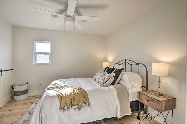 27258 Sunset Beach Lane, Eagle Rock, MO 65641