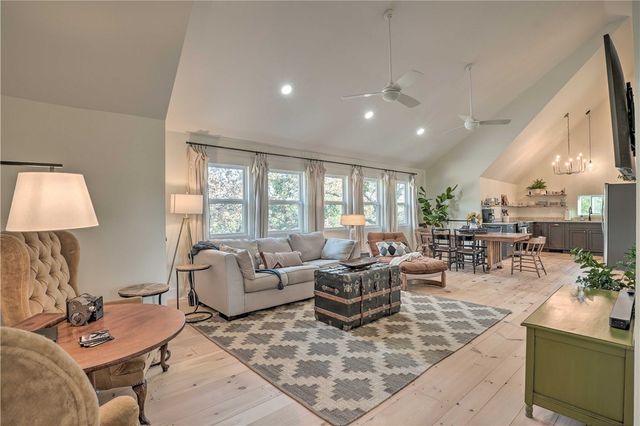 27258 Sunset Beach Lane, Eagle Rock, MO 65641