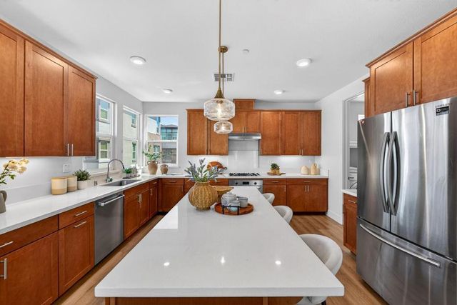 552 Galt Terrace 4, Sunnyvale, CA 94085