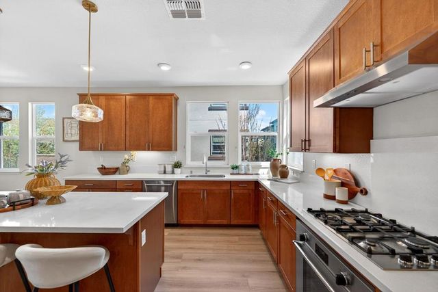 552 Galt Terrace 4, Sunnyvale, CA 94085