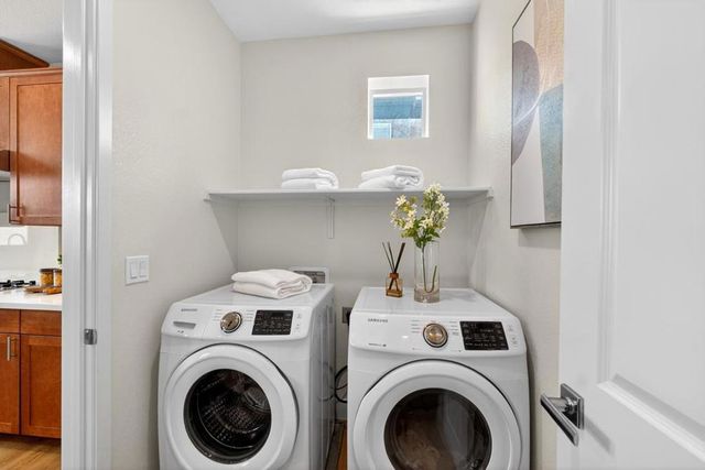 552 Galt Terrace 4, Sunnyvale, CA 94085