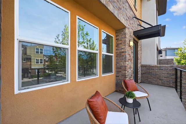 552 Galt Terrace 4, Sunnyvale, CA 94085