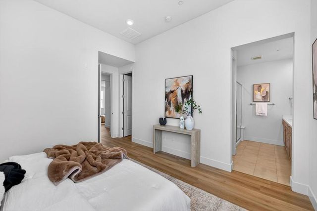 552 Galt Terrace 4, Sunnyvale, CA 94085