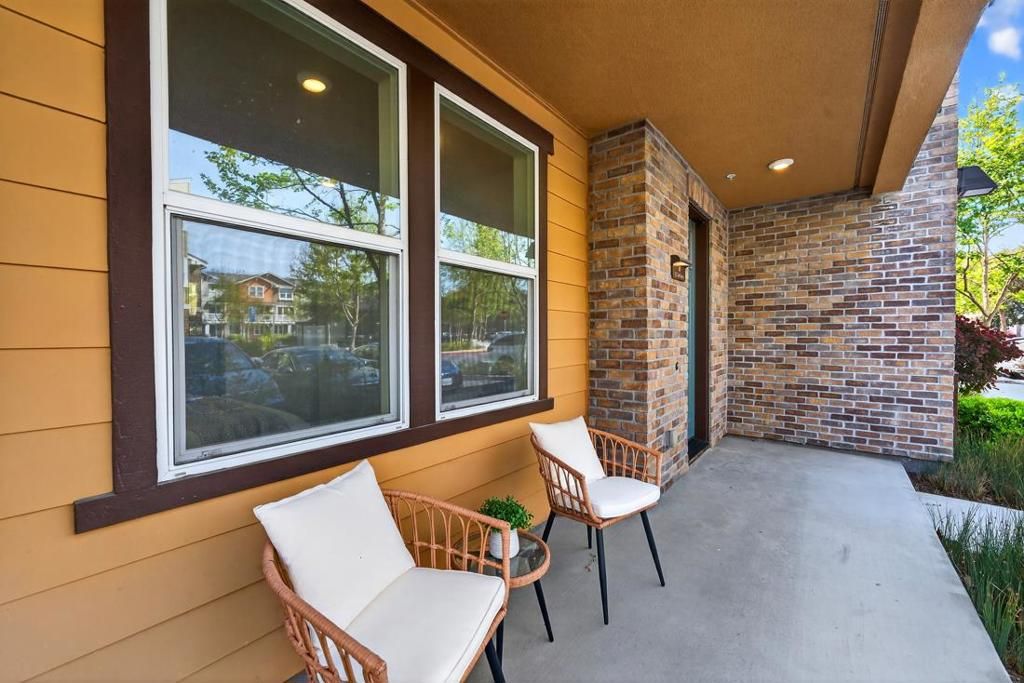Image 12 of property listing at 552 Galt Terrace 4, Sunnyvale, CA 94085