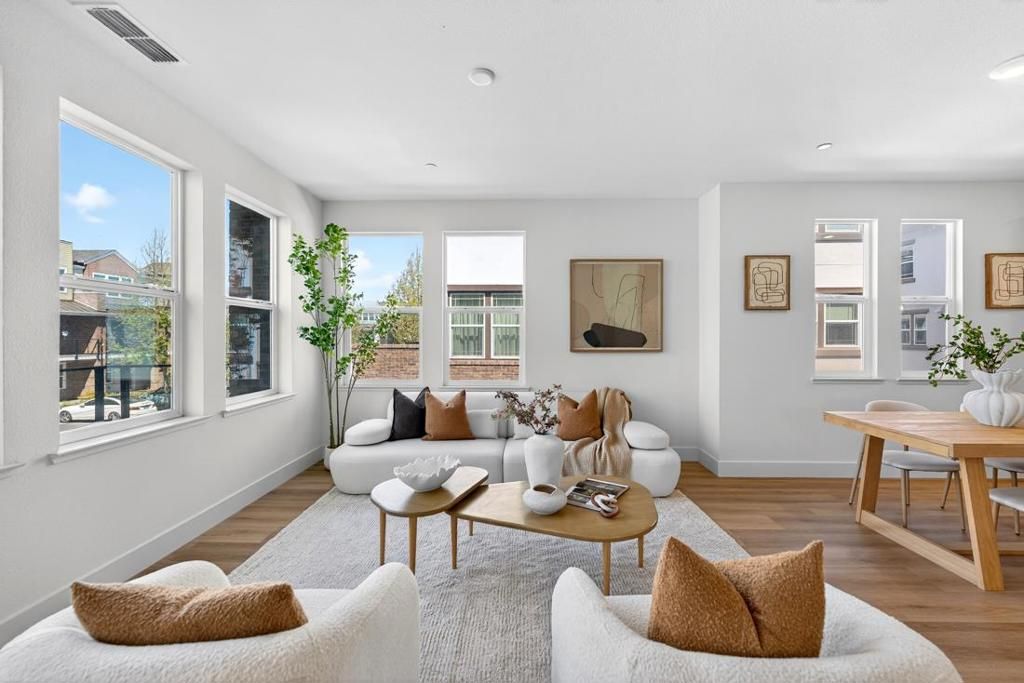 Image 34 of property listing at 552 Galt Terrace 4, Sunnyvale, CA 94085