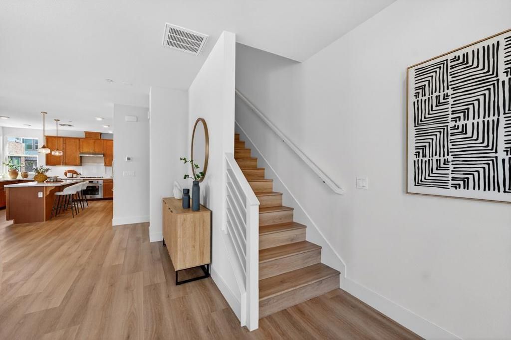 Image 36 of property listing at 552 Galt Terrace 4, Sunnyvale, CA 94085