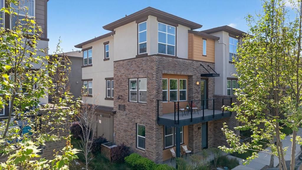 Image 59 of property listing at 552 Galt Terrace 4, Sunnyvale, CA 94085