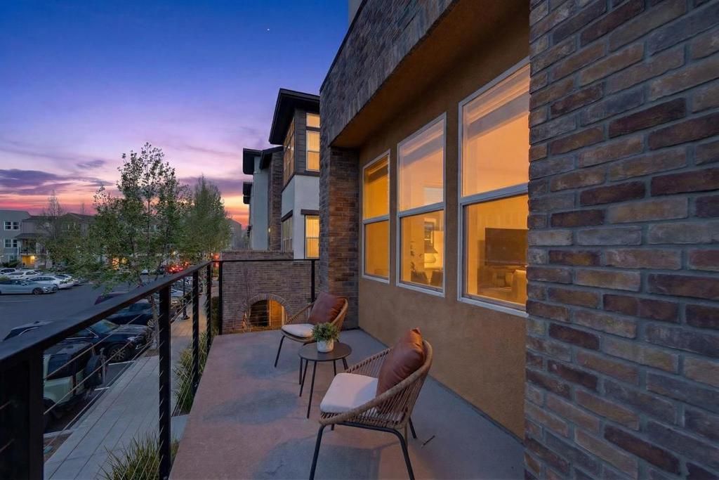 Image 6 of property listing at 552 Galt Terrace 4, Sunnyvale, CA 94085