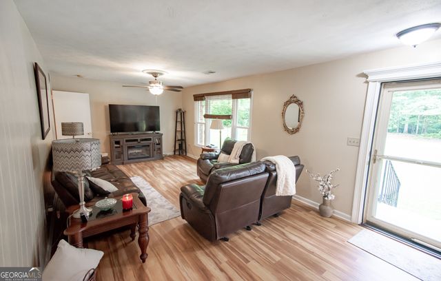 2403 W Grantville Road, Newnan, GA 30263