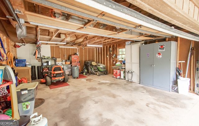 2403 W Grantville Road, Newnan, GA 30263