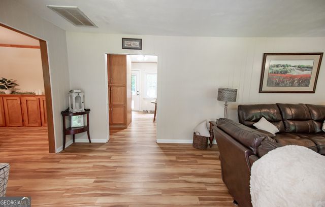 2403 W Grantville Road, Newnan, GA 30263