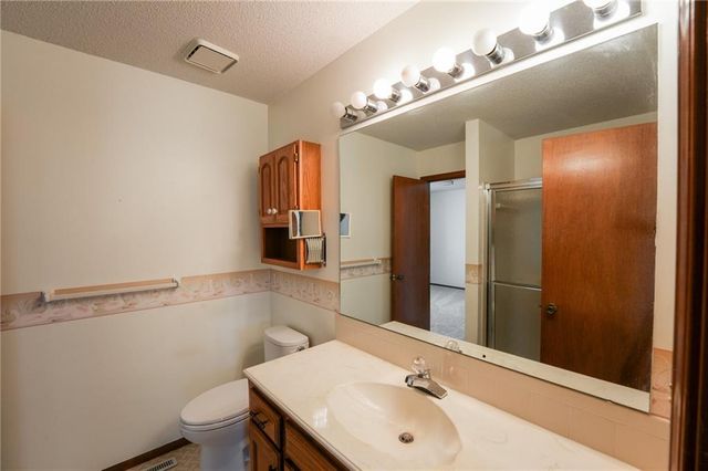 5209 S Megan Drive, Independence, MO 64055