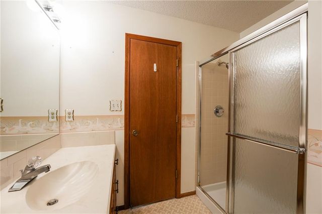 5209 S Megan Drive, Independence, MO 64055