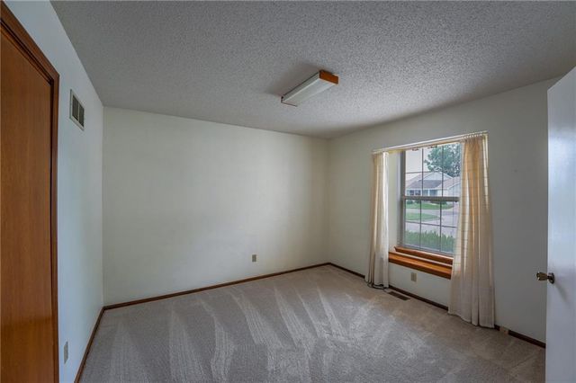 5209 S Megan Drive, Independence, MO 64055