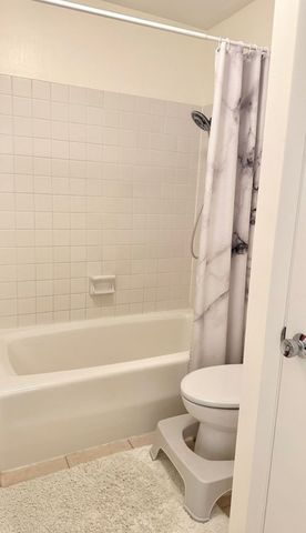 190 S Wood Dale Road 611, Wood Dale, IL 60191