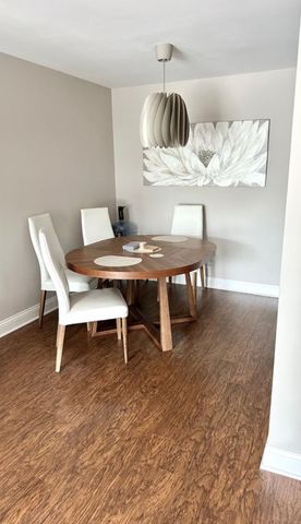 190 S Wood Dale Road 611, Wood Dale, IL 60191