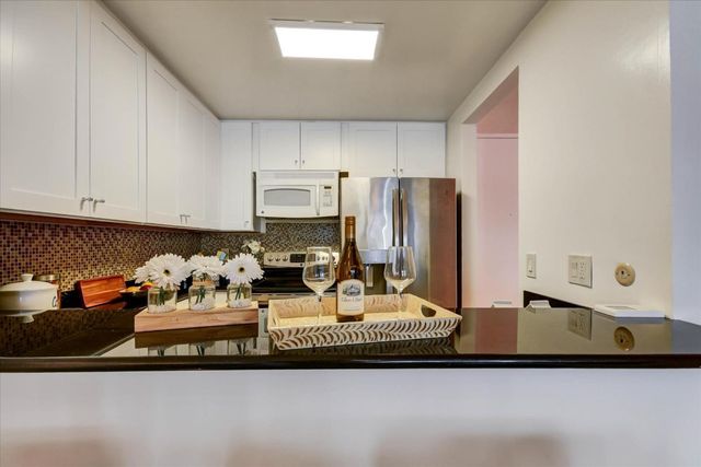 316 N El Camino Real 217, San Mateo, CA 94401