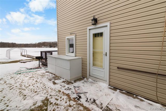 2705 Melvin Drive, Pinckney, MI 48169