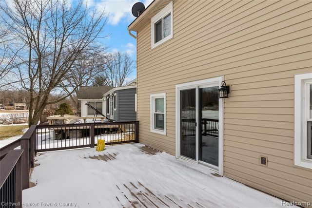 2705 Melvin Drive, Pinckney, MI 48169