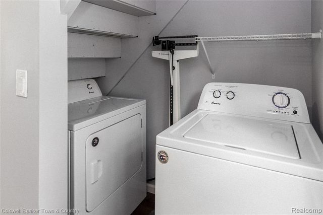 2705 Melvin Drive, Pinckney, MI 48169