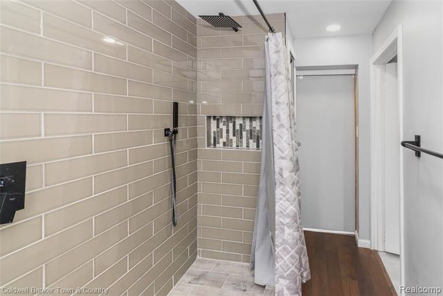 2705 Melvin Drive, Pinckney, MI 48169