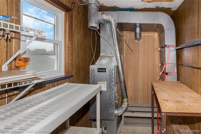 2705 Melvin Drive, Pinckney, MI 48169