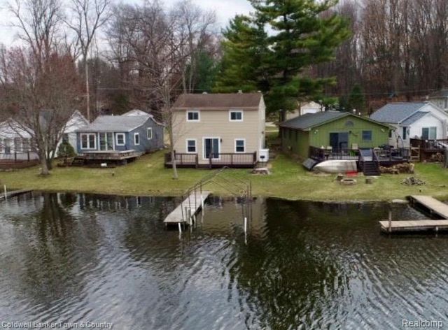 2705 Melvin Drive, Pinckney, MI 48169