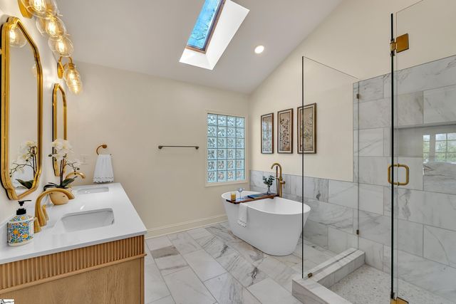 156 Circle Slope Drive, Simpsonville, SC 29681