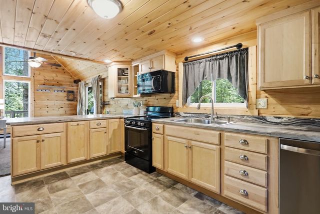 103 ONONDAGA TRL, Hedgesville, WV 25427