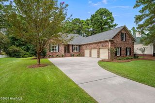 909 Sawgrass Court, New Bern, NC 28560