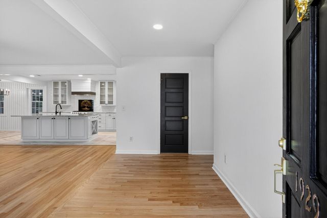 1929 Westminster Road, Charleston, SC 29407