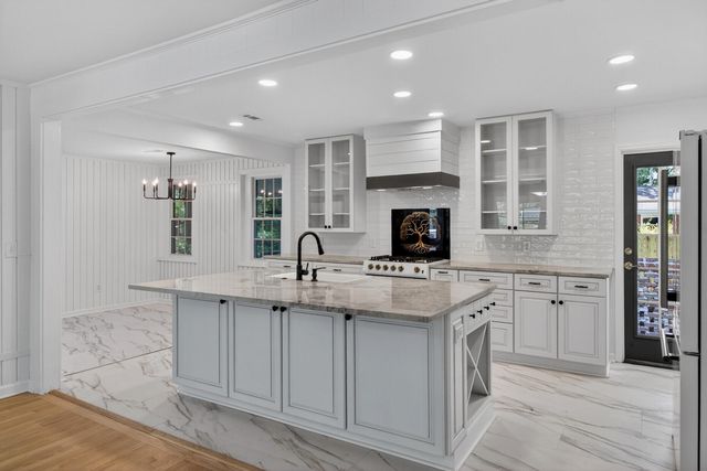 1929 Westminster Road, Charleston, SC 29407