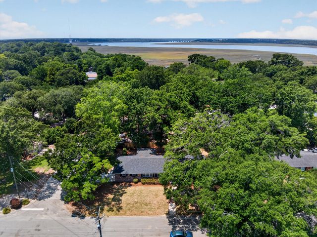1929 Westminster Road, Charleston, SC 29407