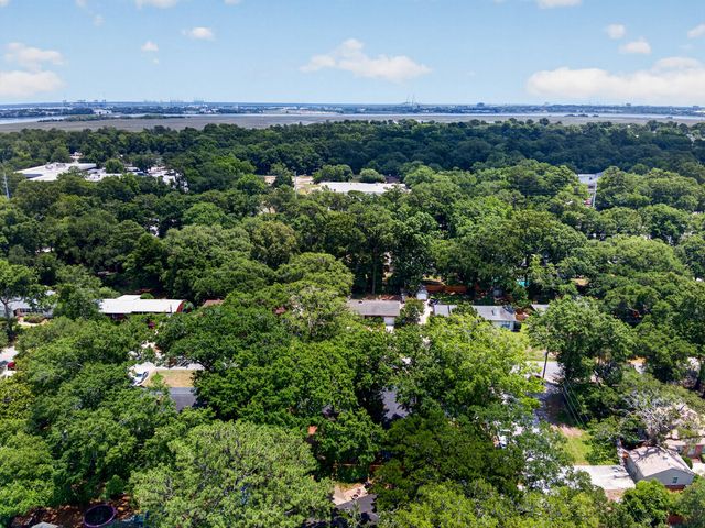 1929 Westminster Road, Charleston, SC 29407