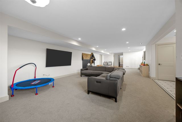 1425 Heartland Street, Fairfax, IA 52228