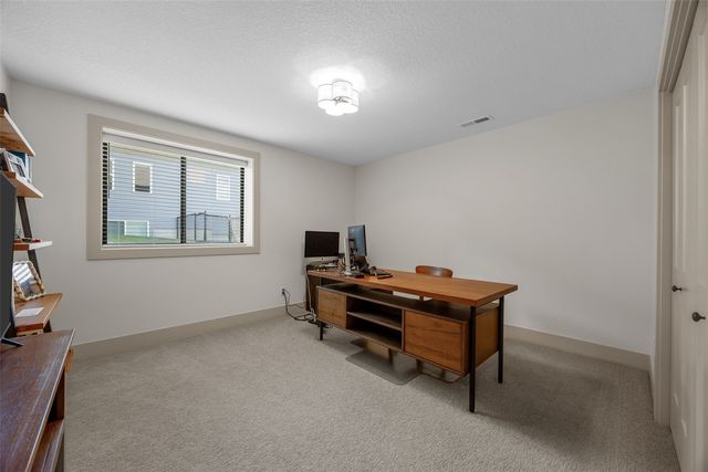 1425 Heartland Street, Fairfax, IA 52228