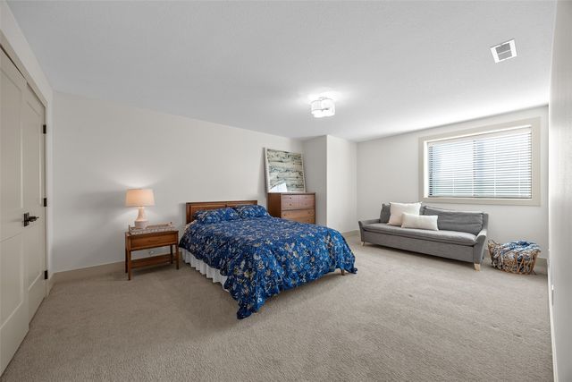 1425 Heartland Street, Fairfax, IA 52228