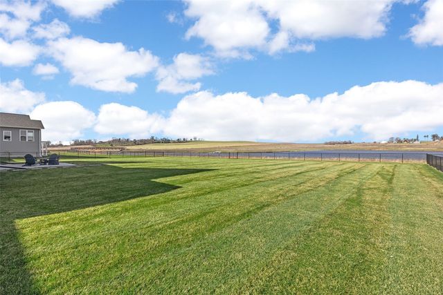 1425 Heartland Street, Fairfax, IA 52228