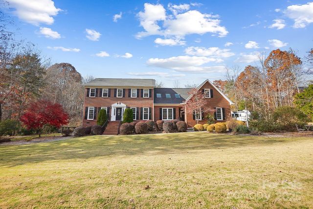 10915 Tara Oaks Drive, Charlotte, NC 28227