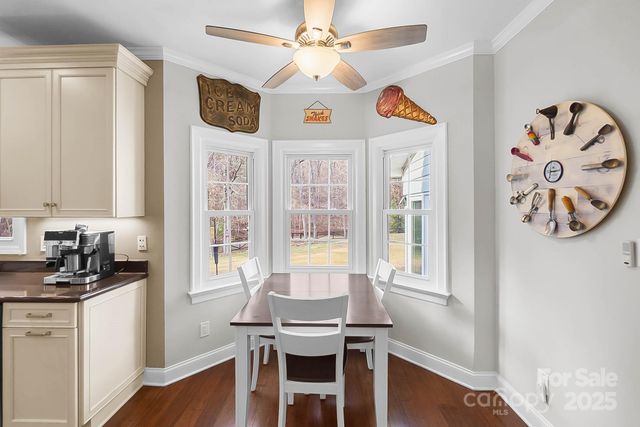 10915 Tara Oaks Drive, Charlotte, NC 28227