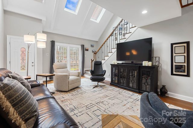 10915 Tara Oaks Drive, Charlotte, NC 28227